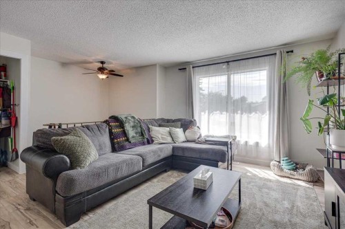 22 Greenham Drive, Red Deer, AB - Indoor Photo Showing Living Room