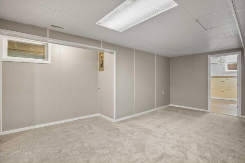5330 42A Avenue, Red Deer, AB - Indoor
