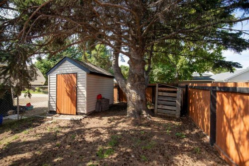 5330 42A Avenue, Red Deer, AB - Outdoor