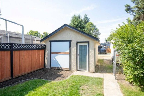 5330 42A Avenue, Red Deer, AB - Outdoor