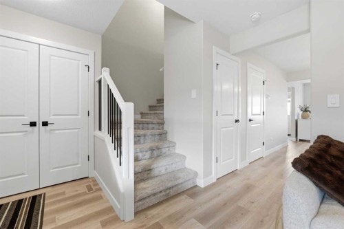 254 Halifax Close, Penhold, AB - Indoor Photo Showing Other Room