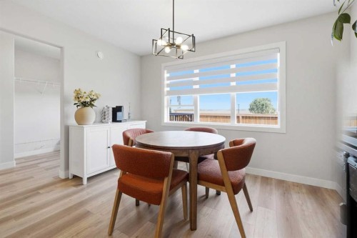 254 Halifax Close, Penhold, AB - Indoor Photo Showing Dining Room