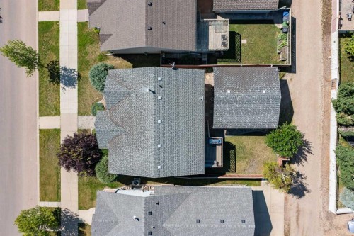 717 Lancaster Drive, Red Deer, AB - Outdoor