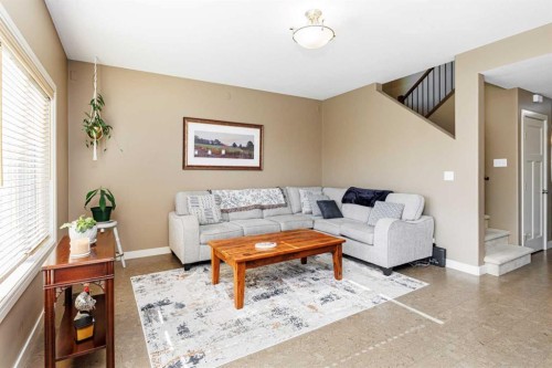 12 Edina Close, Lacombe, AB - Indoor Photo Showing Living Room