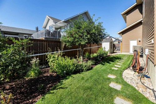 12 Edina Close, Lacombe, AB - Outdoor