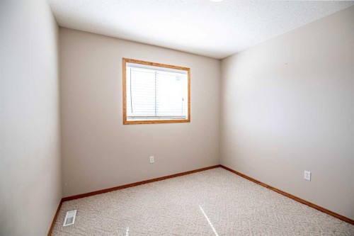 19 Fulmar Close, Sylvan Lake, AB - Indoor Photo Showing Other Room