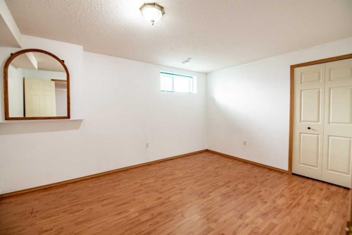 19 Fulmar Close, Sylvan Lake, AB - Indoor Photo Showing Other Room
