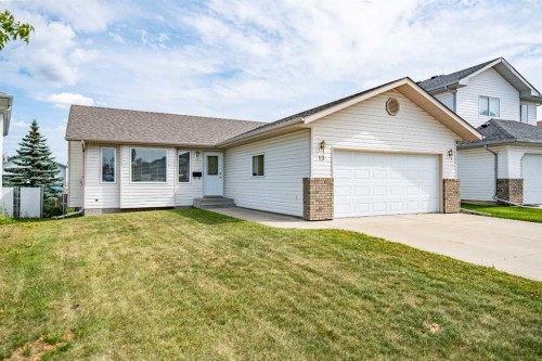 19 Fulmar Close, Sylvan Lake, AB - Outdoor