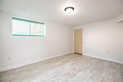 19 Fulmar Close, Sylvan Lake, AB - Indoor Photo Showing Other Room