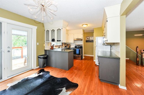 68 Elliott Drive, Camrose, AB - Indoor Photo Showing Kitchen