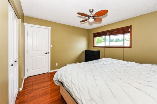 68 Elliott Drive, Camrose, AB - Indoor Photo Showing Bedroom