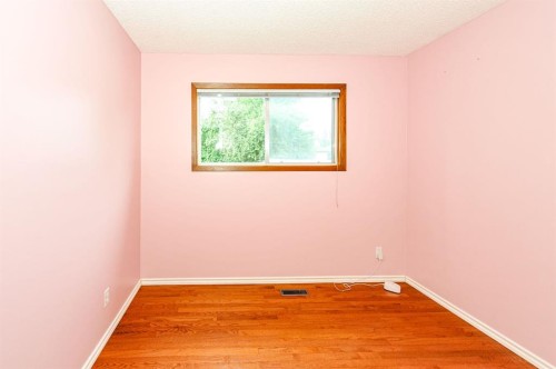 68 Elliott Drive, Camrose, AB - Indoor Photo Showing Other Room