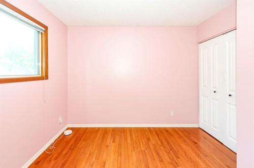 68 Elliott Drive, Camrose, AB - Indoor Photo Showing Other Room