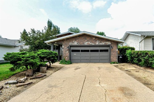 68 Elliott Drive, Camrose, AB - Outdoor