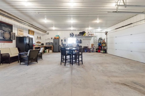 206 Truant Crescent, Red Deer, AB - Indoor Photo Showing Garage