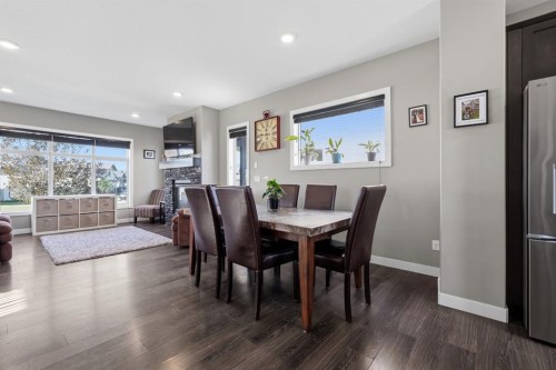 206 Truant Crescent, Red Deer, AB - Indoor Photo Showing Dining Room