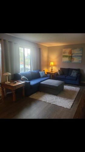 1 Forest Close, Red Deer, AB - Indoor Photo Showing Other Room