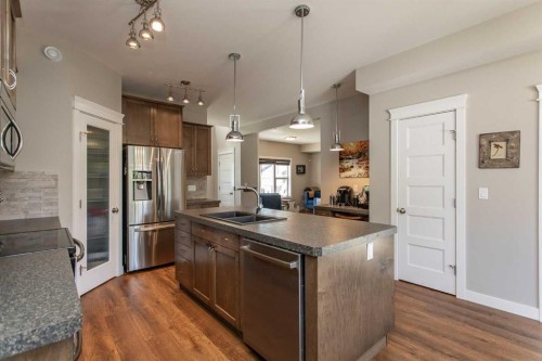 5324 44 Avenue, Red Deer, AB - Indoor Photo Showing Kitchen With Double Sink With Upgraded Kitchen