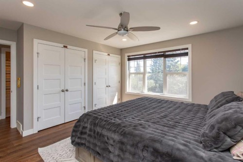 5324 44 Avenue, Red Deer, AB - Indoor Photo Showing Bedroom