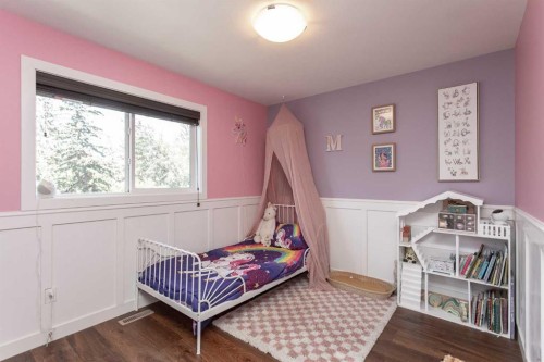 5324 44 Avenue, Red Deer, AB - Indoor Photo Showing Bedroom