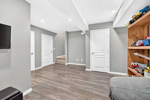 31 Crestview Boulevard, Sylvan Lake, AB - Indoor Photo Showing Other Room