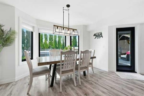 13 Assinger Avenue, Red Deer, AB - Indoor Photo Showing Dining Room