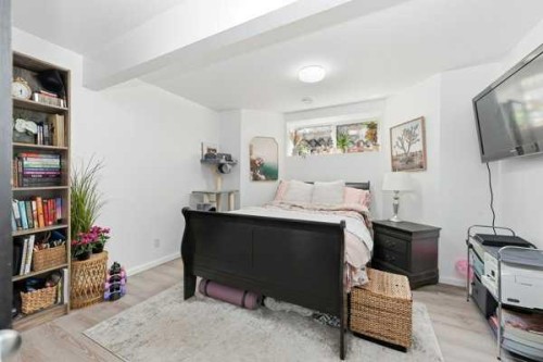 13 Assinger Avenue, Red Deer, AB - Indoor Photo Showing Bedroom