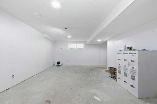 13 Assinger Avenue, Red Deer, AB - Indoor