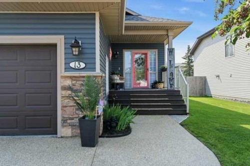 13 Assinger Avenue, Red Deer, AB - Outdoor