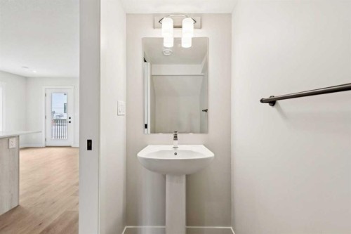 1201-350 Mahogany Parade Se, Calgary, AB - Indoor Photo Showing Bathroom
