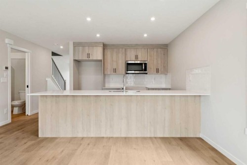 1201-350 Mahogany Parade Se, Calgary, AB - Indoor Photo Showing Kitchen
