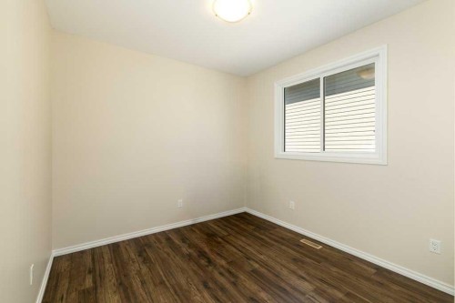 77 Alderwood Close, Blackfalds, AB - Indoor Photo Showing Other Room
