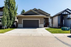 77 Alderwood Close  Blackfalds, AB T0M 0J0