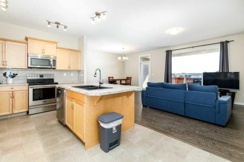77 Alderwood Close, Blackfalds, AB - Indoor Photo Showing Kitchen With Double Sink