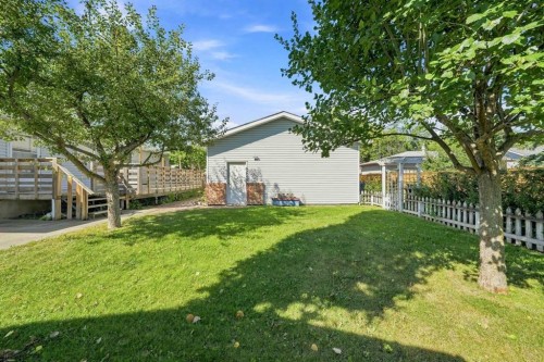 4216 37 Street, Red Deer, AB 