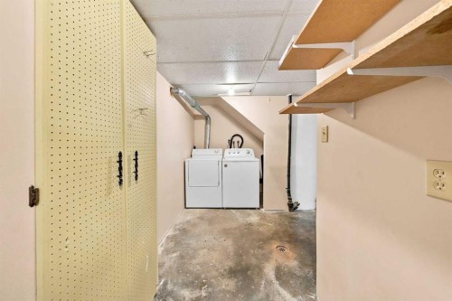 4216 37 Street, Red Deer, AB 