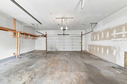 4216 37 Street, Red Deer, AB 