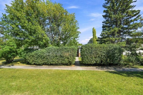 4216 37 Street, Red Deer, AB 