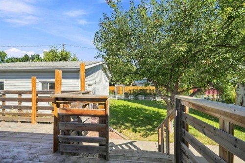 4216 37 Street, Red Deer, AB 