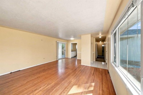 4216 37 Street, Red Deer, AB 