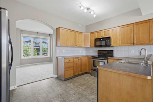 34 Kanten Close, Red Deer, AB - Indoor Photo Showing Kitchen With Double Sink