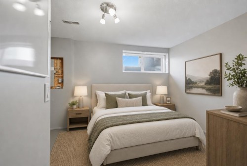 34 Kanten Close, Red Deer, AB - Indoor Photo Showing Bedroom
