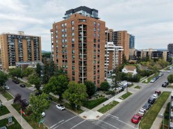 220-1304 15 Avenue SW Calgary, AB T3C 0X7