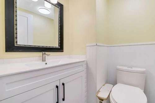 57 Newton Drive, Penhold, AB - Indoor Photo Showing Bathroom