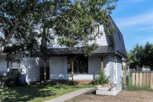 57 Newton Drive  Penhold, AB T0M 1R0