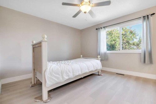 57 Newton Drive, Penhold, AB - Indoor Photo Showing Bedroom