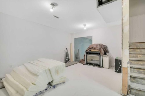 57 Newton Drive, Penhold, AB - Indoor