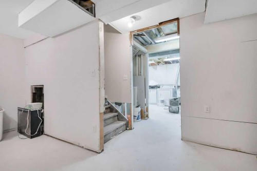 57 Newton Drive, Penhold, AB - Indoor