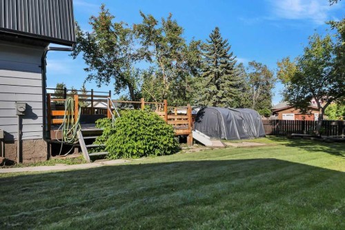 57 Newton Drive, Penhold, AB - Outdoor