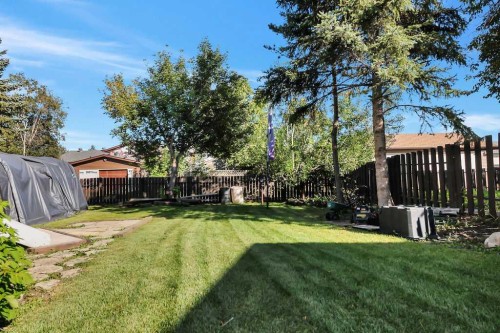 57 Newton Drive, Penhold, AB - Outdoor
